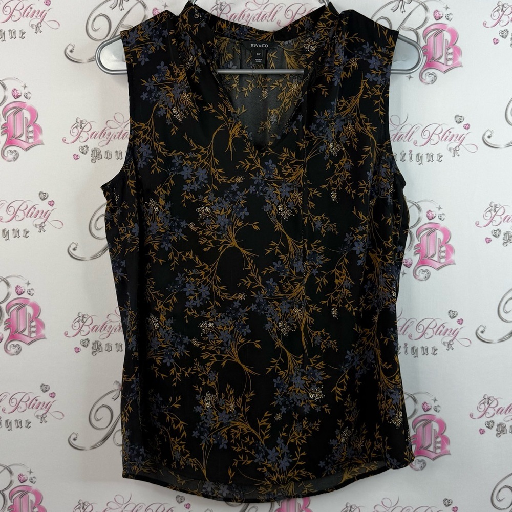RW&CO. Tank top flowers leafs blue tan Black and Brown Floral Blouse